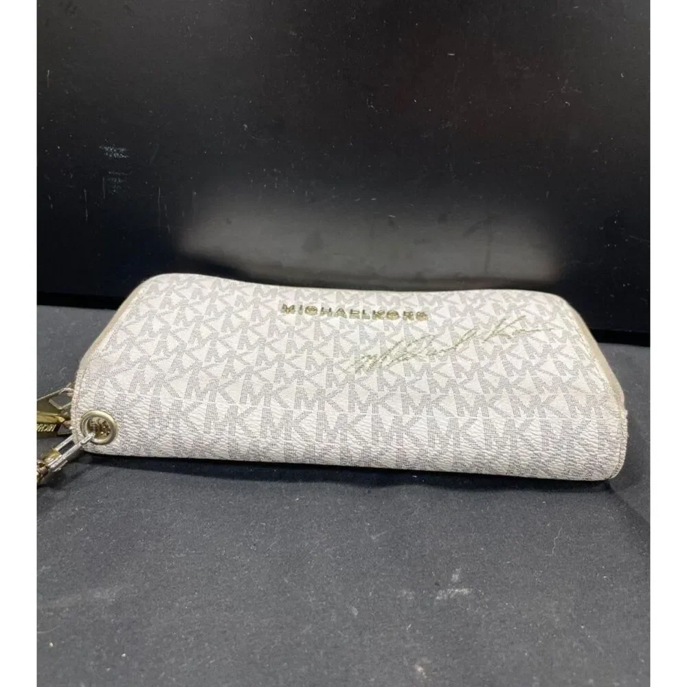 Michael Kors Jet Set Travel Wristlet Wallet White MK Monogram Zip Around
